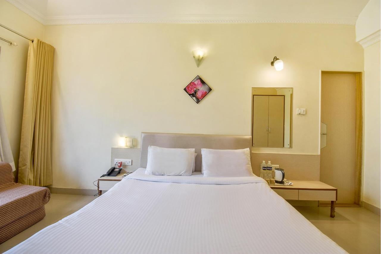 Sereniity Resort Lonavala Exteriör bild