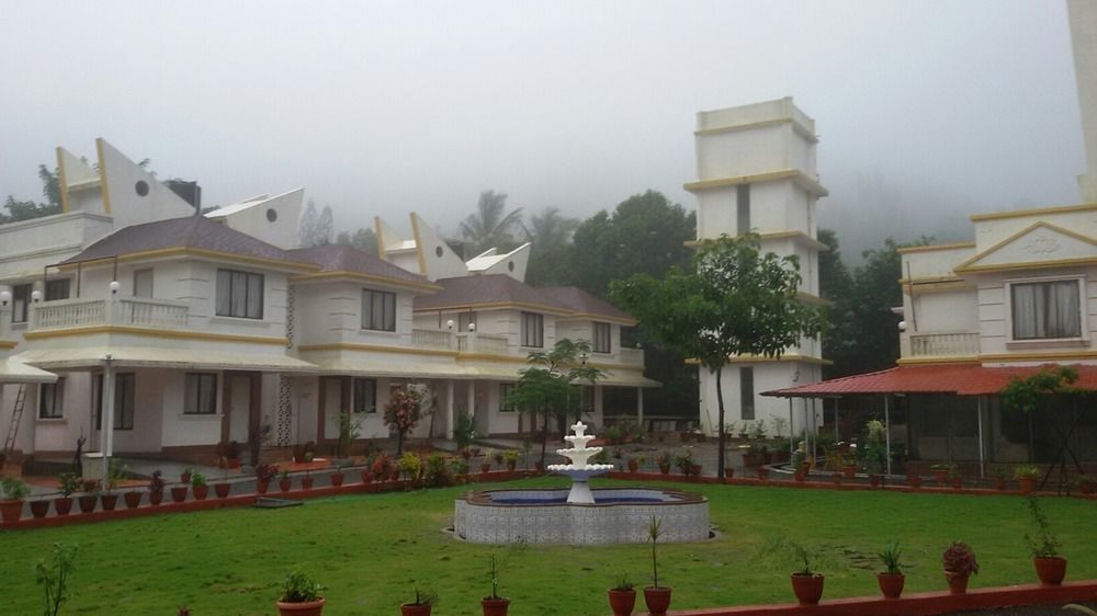 Sereniity Resort Lonavala Exteriör bild